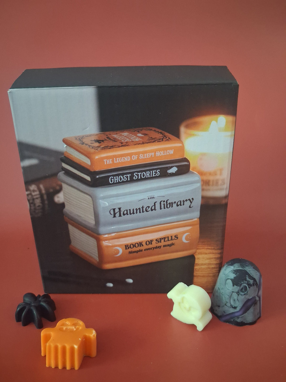 Spookachtige bibliotheek boeken waxmeltbrander